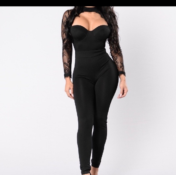 ISO FASHION NOVA LOVE IS BLIND JUMPSUIT (PLUS) - Picture 3 of 3